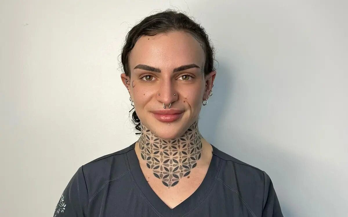 Tattoed Dentist Cassie Evans At Kensington Court Clinic Newport